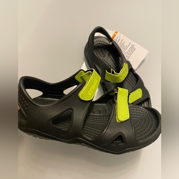 Crocs Swifter River Kids Black and Green Sandals C13 - Picture 4 of 8